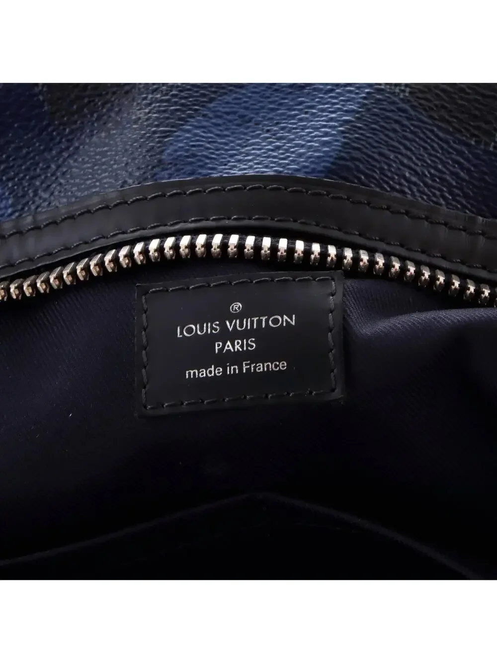 Louis Vuitton Hunter Handbag Limited #334777L13B